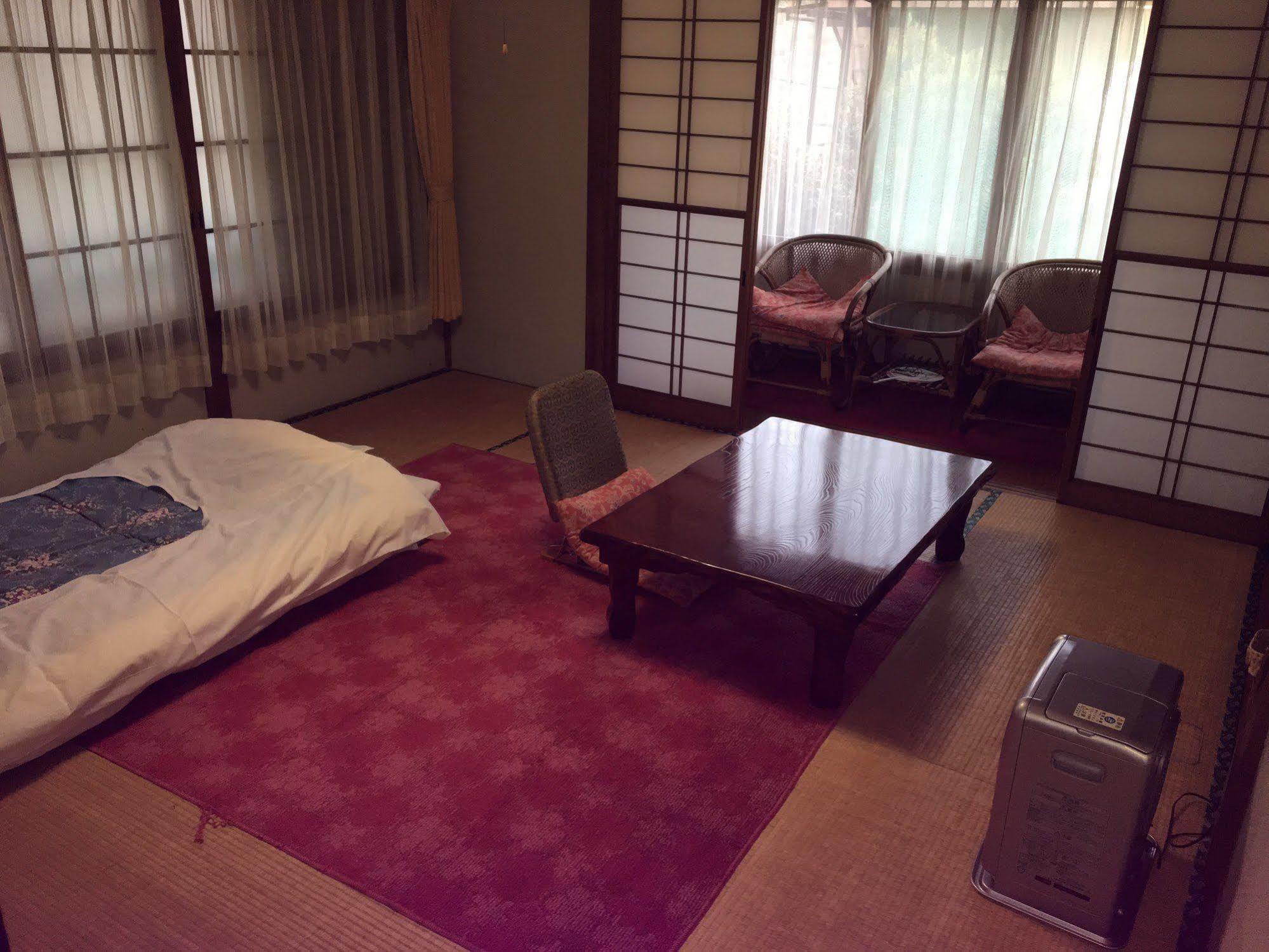 Hotel Kinreisou Hakone Esterno foto